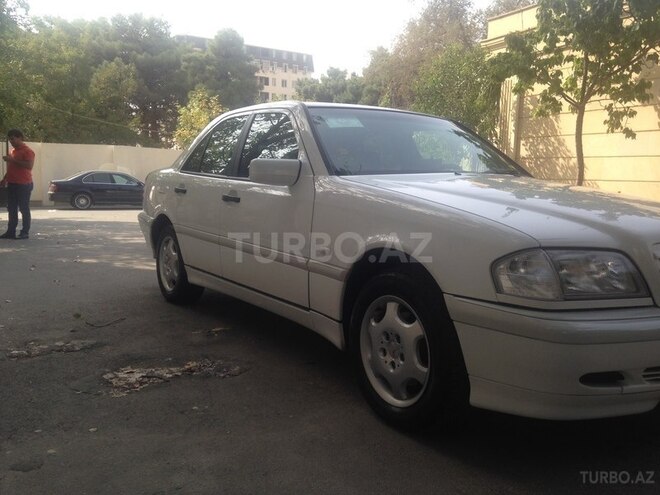 Mercedes C 200 2000, 139,000 km - 2.0 л - Bakı