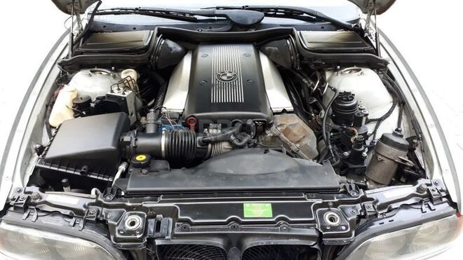 BMW 540 1998, 298,000 km - 4.4 l - Bakı