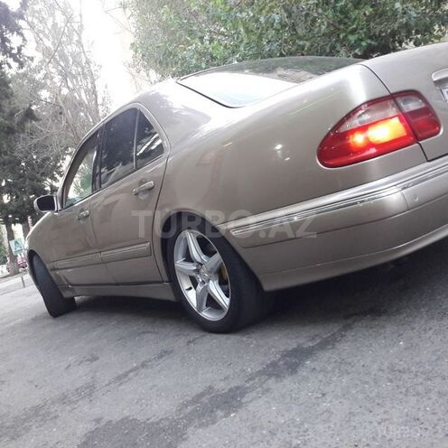 Mercedes E 240 2001, 358,000 km - 2.4 l - Bakı