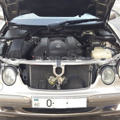 Mercedes E 240 2001, 358,000 km - 2.4 l - Bakı