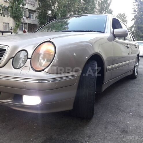 Mercedes E 240 2001, 358,000 km - 2.4 l - Bakı