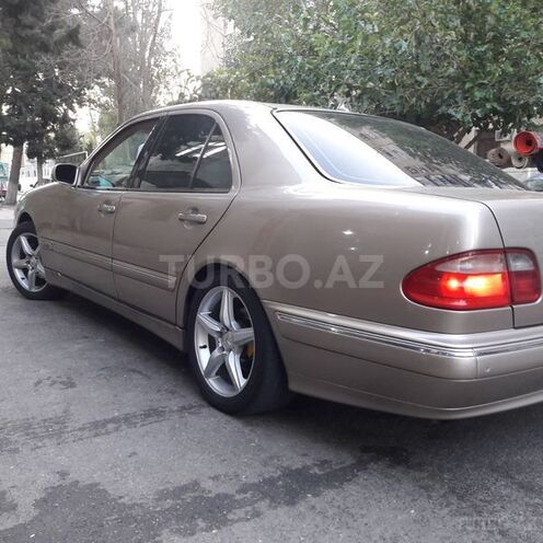 Mercedes E 240 2001, 358,000 km - 2.4 l - Bakı