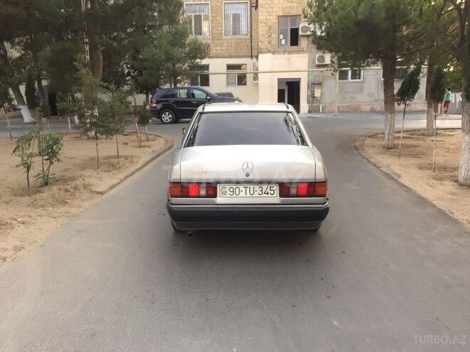 Mercedes 190 1989, 213,000 km - 2.0 l - Sumqayıt