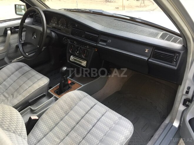 Mercedes 190 1989, 213,000 km - 2.0 l - Sumqayıt