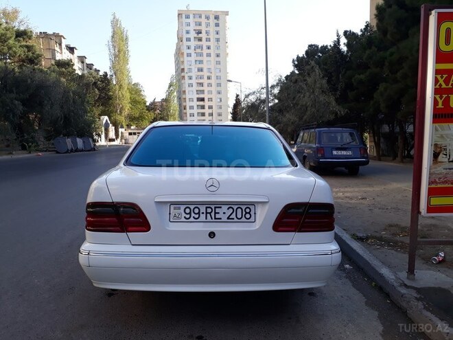 Mercedes E 220 2000, 276,000 km - 2.2 l - Bakı