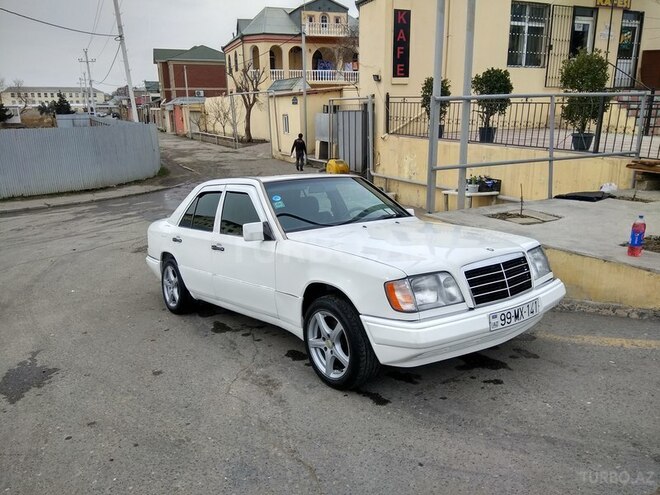 Mercedes E 200 1994, 350,000 km - 2.2 l - Bakı