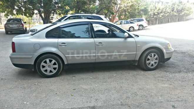 Volkswagen Passat 2001, 301,000 km - 1.8 l - Bakı