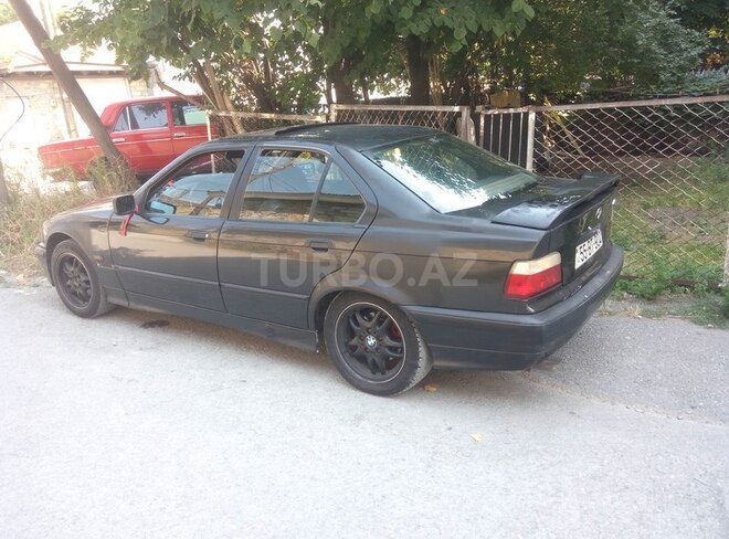 BMW 325 1993, 398,000 km - 0.3 л - Şəki