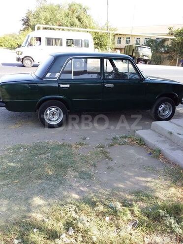 LADA (VAZ) 21011 1976, 222,442 km - 1.3 л - Salyan