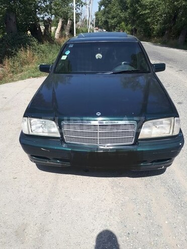 Mercedes C 180 1995, 225,650 km - 1.8 l - Quba