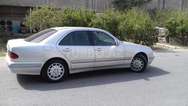 Mercedes E 220 2001, 369,000 km - 2.2 l - Bakı