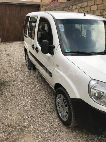 Fiat Doblo 2009, 129,195 km - 1.4 л - Bakı