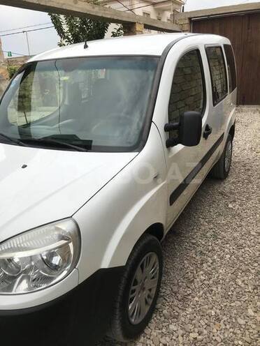 Fiat Doblo 2009, 129,195 km - 1.4 л - Bakı