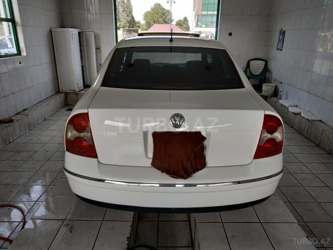 Volkswagen Passat 2001, 226,323 km - 1.8 l - Gəncə