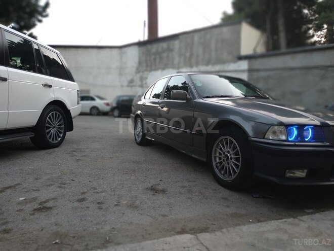 BMW 320 1992, 275,000 km - 0.2 l - Bakı