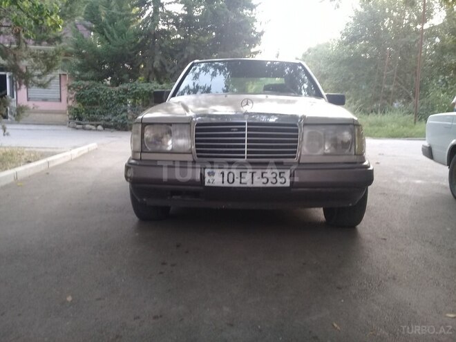 Mercedes E 230 1987, 330,000 km - 2.3 l - Mingəçevir