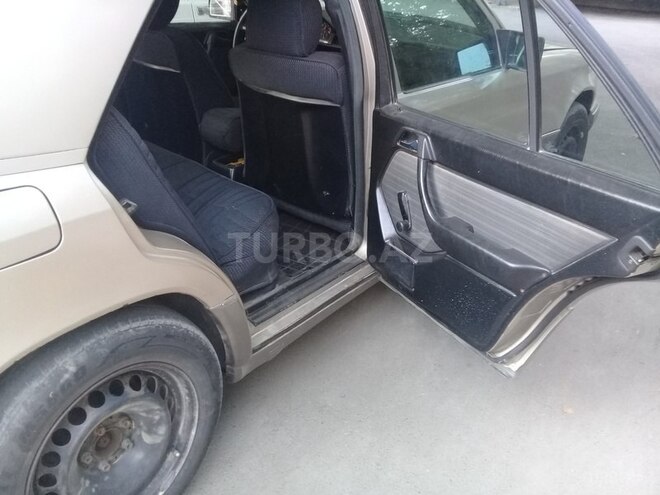 Mercedes E 230 1987, 330,000 km - 2.3 l - Mingəçevir