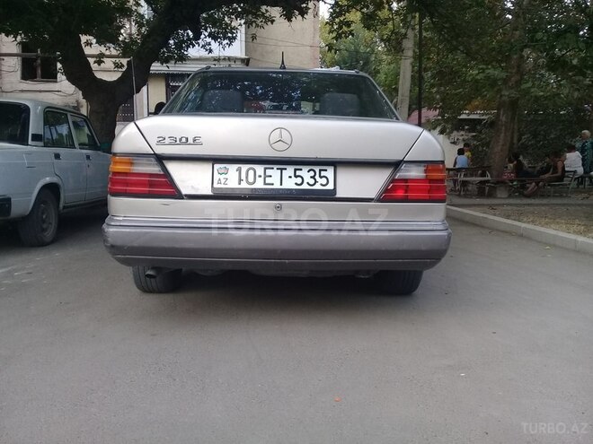 Mercedes E 230 1987, 330,000 km - 2.3 l - Mingəçevir