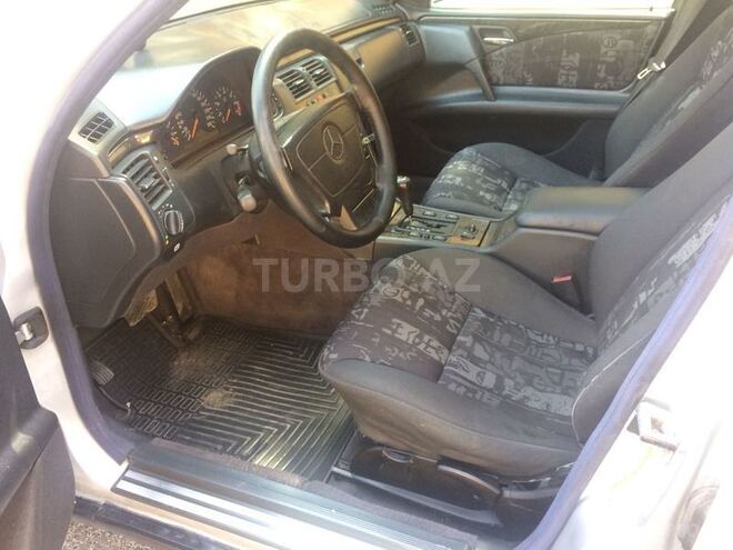 Mercedes E 240 1997, 341,000 km - 2.4 л - Bakı