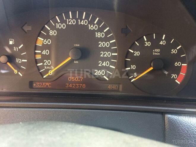 Mercedes E 240 1997, 341,000 km - 2.4 л - Bakı