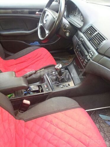 BMW 320 2002, 210,000 km - 2.2 л - Bakı