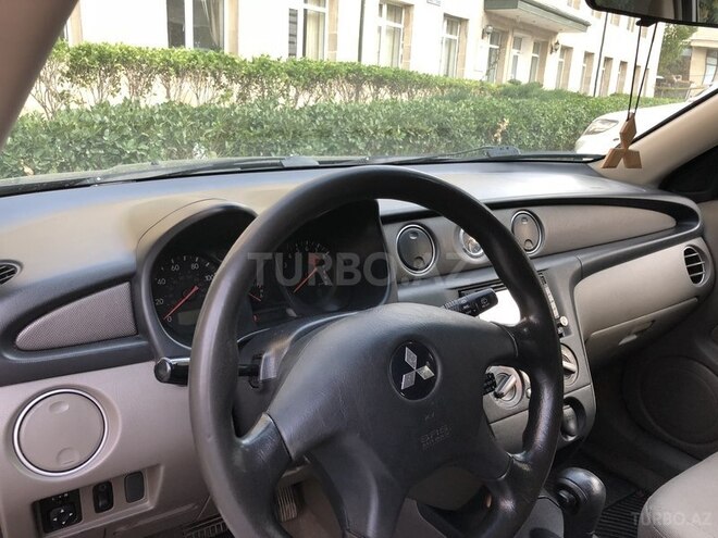 Mitsubishi Outlander 2002, 195,000 km - 2.4 л - Bakı