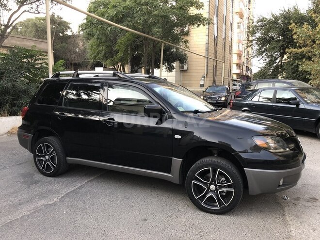 Mitsubishi Outlander 2002, 195,000 km - 2.4 л - Bakı