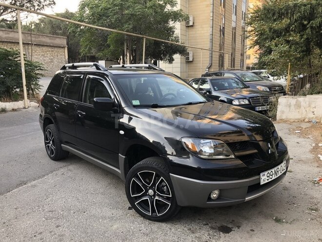 Mitsubishi Outlander 2002, 195,000 km - 2.4 л - Bakı