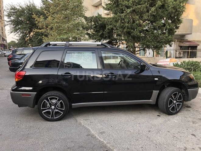 Mitsubishi Outlander 2002, 195,000 km - 2.4 л - Bakı