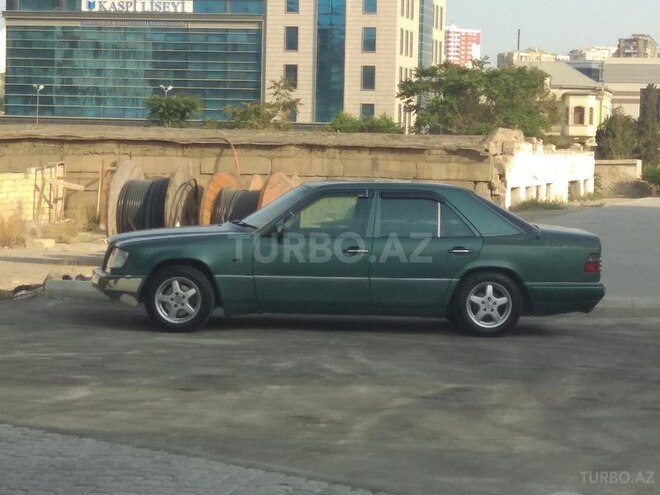 Mercedes E 220 1993, 467,916 km - 0.2 л - Bakı