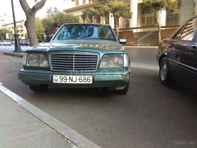 Mercedes E 220 1993, 467,916 km - 0.2 л - Bakı