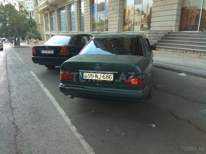 Mercedes E 220 1993, 467,916 km - 0.2 л - Bakı