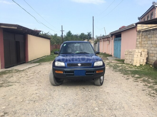 Toyota RAV4 1996, 239,000 km - 2.0 l - Quba