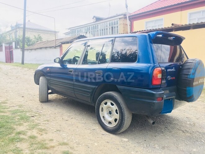 Toyota RAV4 1996, 239,000 km - 2.0 l - Quba