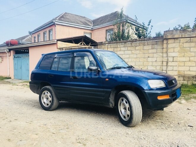 Toyota RAV4 1996, 239,000 km - 2.0 l - Quba