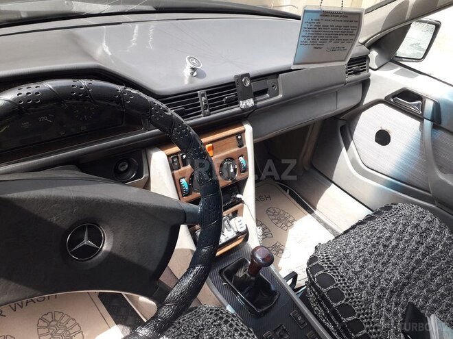 Mercedes E 230 1988, 99,999 km - 2.3 l - Gəncə