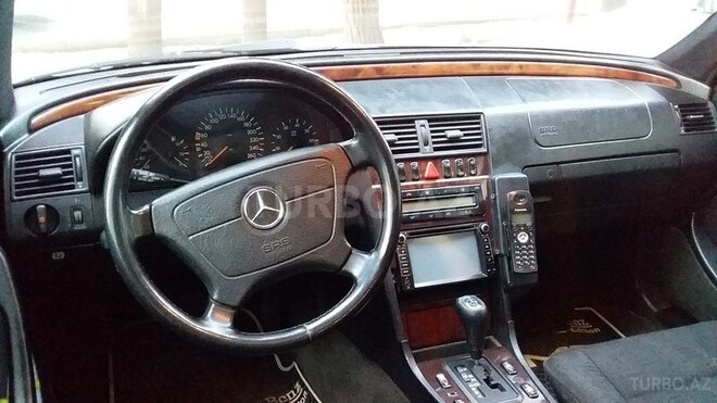 Mercedes C 240 2000, 245,000 km - 2.4 л - Bakı