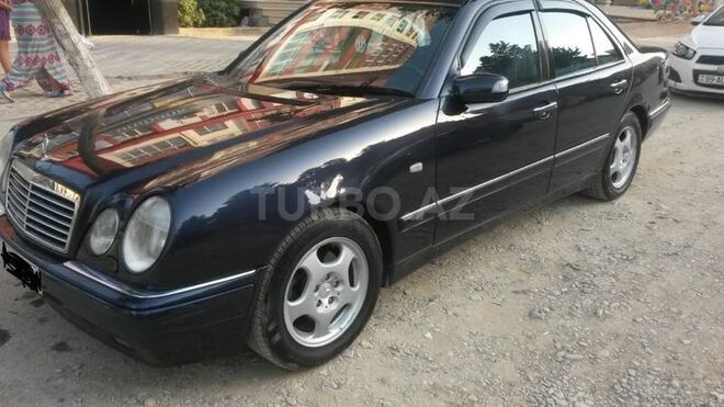 Mercedes E 280 1998, 267,462 km - 2.8 l - Bakı
