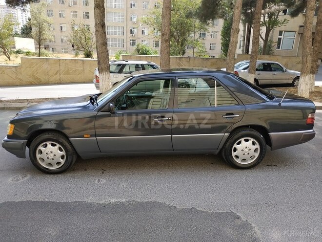 Mercedes E 220 1995, 540,000 km - 2.2 l - Bakı