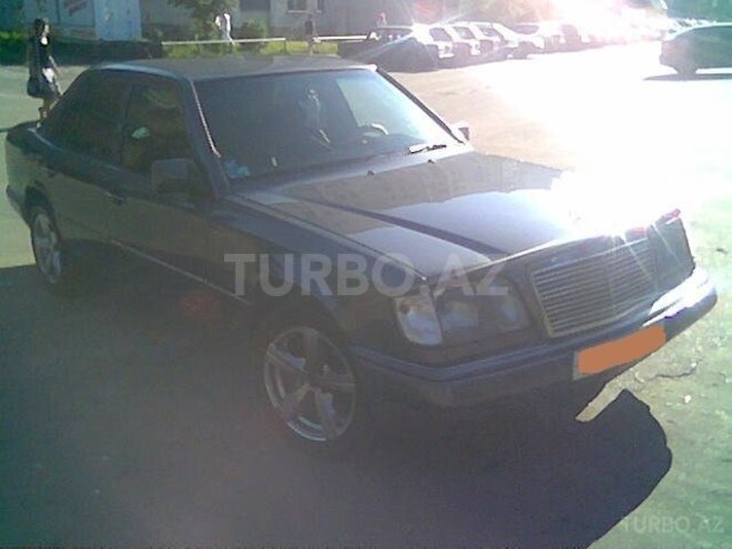 Mercedes E 220 1995, 343,000 km - 2.2 l - Bakı