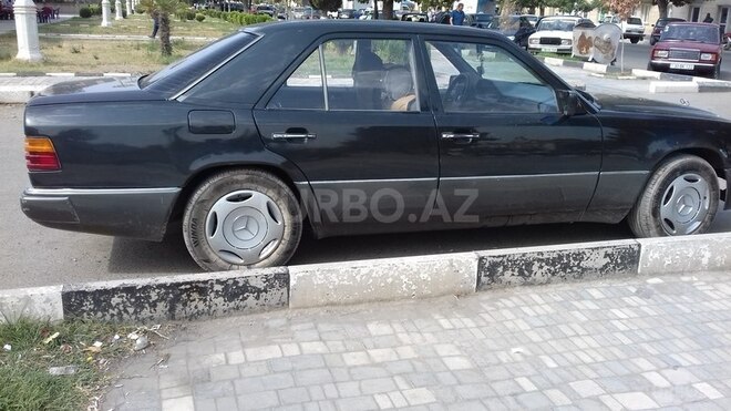 Mercedes E 200 1991, 256,340 km - 2.0 l - İmişli