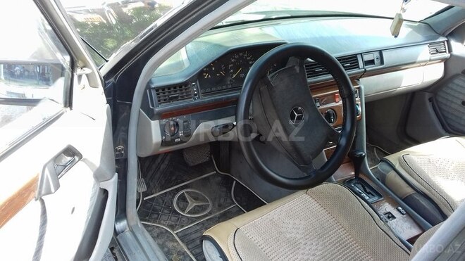 Mercedes E 200 1991, 256,340 km - 2.0 l - İmişli