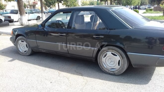 Mercedes E 200 1991, 256,340 km - 2.0 l - İmişli