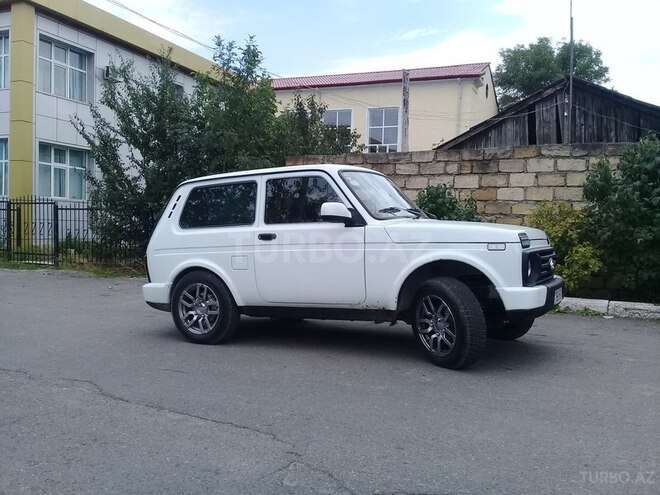 LADA (VAZ) Niva 2015, 47,500 km - 1.7 л - Quba