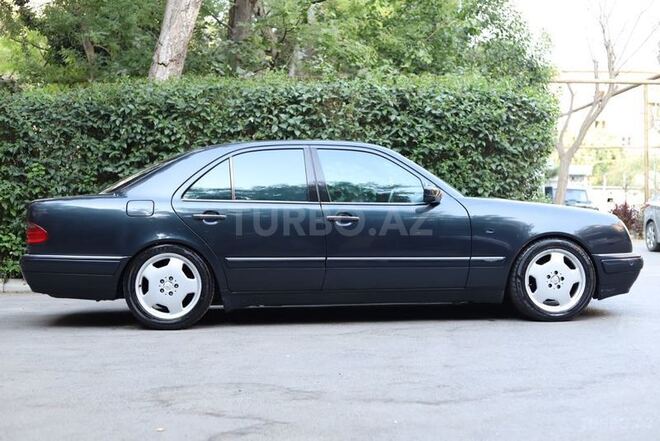 Mercedes E 240 1999, 340,000 km - 2.4 л - Bakı