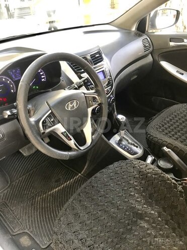 Hyundai Accent 2012, 280,000 km - 1.6 l - Bakı