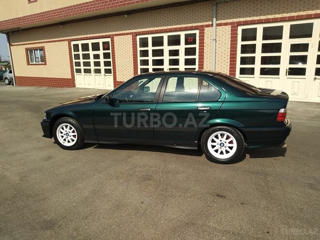 BMW 320 1993, 195,000 km - 2.0 л - Bakı