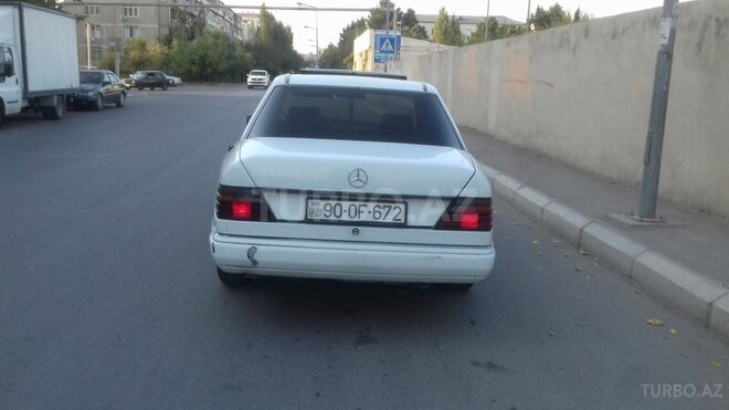 Mercedes E 250 1992, 482,000 km - 2.5 l - Bakı
