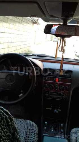 Mercedes C 220 1995, 250,000 km - 2.2 л - Sumqayıt
