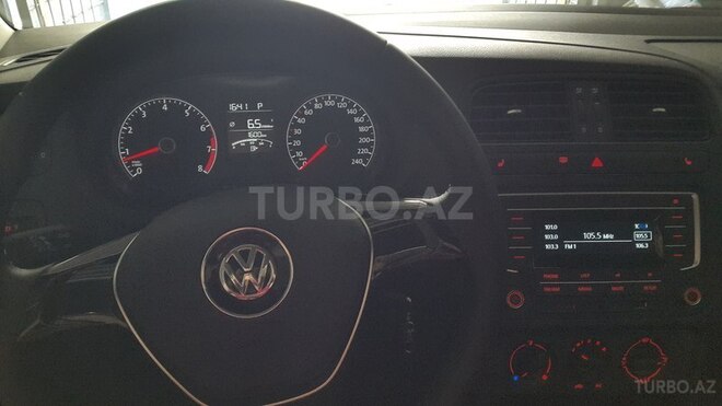 Volkswagen Polo 2018, 1,600 km - 1.6 л - Bakı